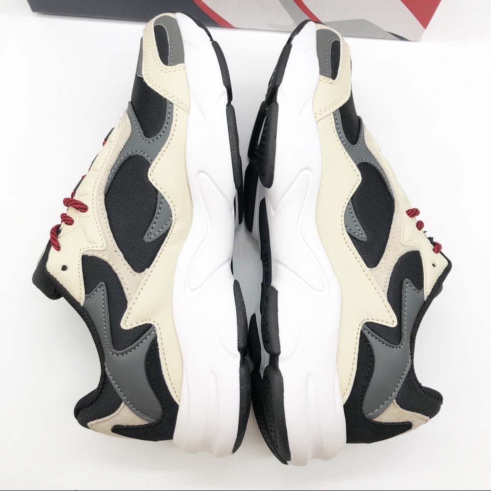 Fila Luminance Sneakers - Picture 8 of 11